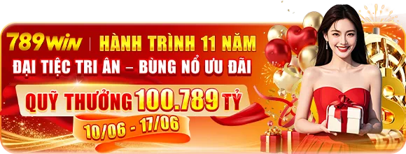 Không gian casino sang trọng, lá bài bay và ánh đèn vàng — khuyến mãi 789WIN